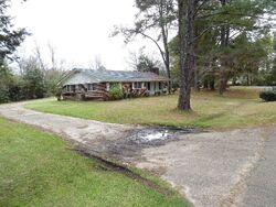  Crestwood Dr, Selma AL