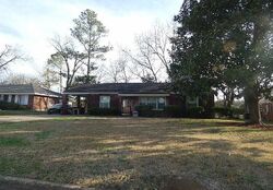 Pre-foreclosure in  E AUDUBON RD Montgomery, AL 36111