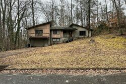 Pre-foreclosure in  RIDGEWOOD LN Eufaula, AL 36027