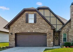 Pre-foreclosure in  MERION DR Calera, AL 35040