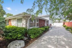 Pre-foreclosure in  NATCHEZ AVE Burbank, IL 60459