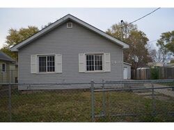 Pre-foreclosure in  LYON ST Des Moines, IA 50317