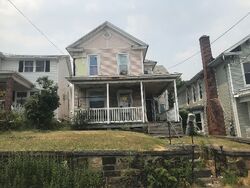Pre-foreclosure in  S MAIN AVE Scranton, PA 18504