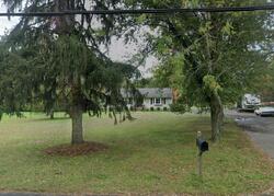Pre-foreclosure in  W FARMS RD Farmingdale, NJ 07727