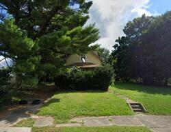 Pre-foreclosure in  S MEDINA ST Youngstown, OH 44506