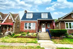 Pre-foreclosure in  WENONAH AVE Berwyn, IL 60402