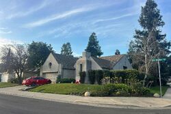 Pre-foreclosure in  DES MOINES DR Stockton, CA 95209