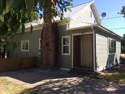 Pre-foreclosure in  CEDAR ST Red Bluff, CA 96080