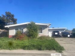 Pre-foreclosure in  ESPANOLA DR San Pablo, CA 94806