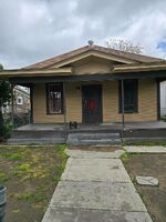 Pre-foreclosure in  W NORTH AVE # U Fresno, CA 93706