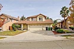 Pre-foreclosure in  YELLOWSTONE CIR Corona, CA 92879