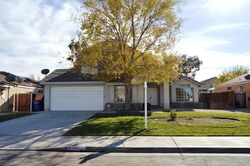 Pre-foreclosure in  ADOBE DR Palmdale, CA 93552