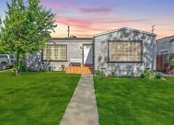 Pre-foreclosure in  LINDEN ST Lynwood, CA 90262