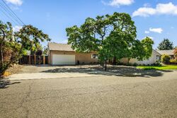 Pre-foreclosure in  WEBB ST Elk Grove, CA 95624