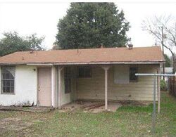 Pre-foreclosure in  MAGNES LN San Antonio, TX 78227