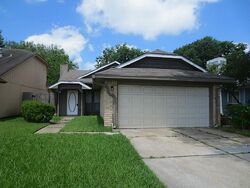 Pre-foreclosure in  ASHLAWN DR Houston, TX 77083