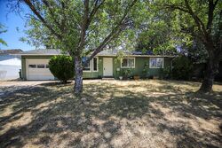 Pre-foreclosure in  HALE WAY White City, OR 97503