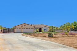  Eagle Peak Rd, Riverside CA