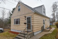 Pre-foreclosure in  S 95TH ST Milwaukee, WI 53227