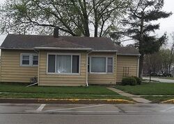 Pre-foreclosure in  W 19TH ST Rock Falls, IL 61071