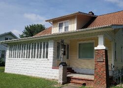  S Hackman St, Staunton IL