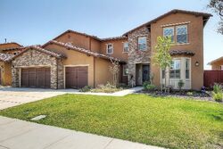 Pre-foreclosure in  CHIAVARI WAY Manteca, CA 95337
