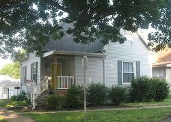 Pre-foreclosure in  S EAST ST Clinton, IL 61727