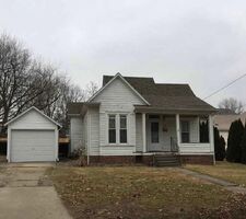 Pre-foreclosure in  S JOHNSON ST Macomb, IL 61455