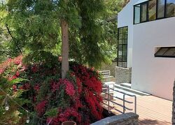 Pre-foreclosure in  ROUND VALLEY DR Sherman Oaks, CA 91403