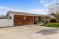 Pre-foreclosure in  LAGOON DR Lakeport, CA 95453
