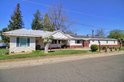 Pre-foreclosure in  G ST Galt, CA 95632