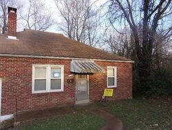 Pre-foreclosure in  DIAMOND DR Saint Louis, MO 63137