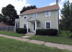 Pre-foreclosure in  N JACKSON ST Waukegan, IL 60085