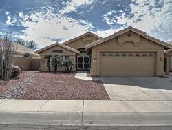 Pre-foreclosure in  E GRAYTHORN AVE Phoenix, AZ 85044