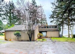 Pre-foreclosure in  SE LAKE RD Bellevue, WA 98004