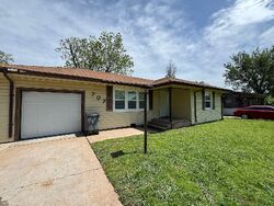 Pre-foreclosure in  NW 31ST ST Lawton, OK 73505