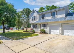 Pre-foreclosure in  TOM GRAY CT Forked River, NJ 08731