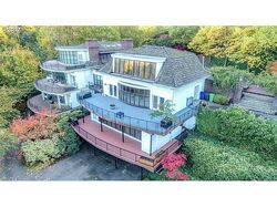 Pre-foreclosure in  SW HUMPHREY BLVD Portland, OR 97221