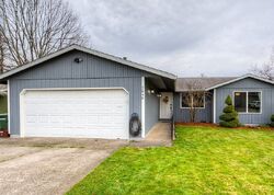 Pre-foreclosure in  NE 213TH AVE Fairview, OR 97024