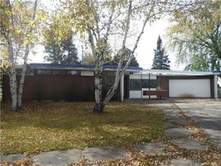 Pre-foreclosure in  10TH AVE E Hibbing, MN 55746
