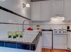 Pre-foreclosure in  NW FLANDERS ST  Portland, OR 97209