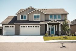 Pre-foreclosure in  SILVERBRIGHT DR Pasco, WA 99301