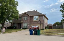 Pre-foreclosure in  MEADOWVIEW DR Denton, TX 76210