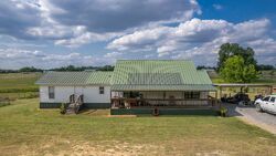  County Road 3403, Lone Oak TX