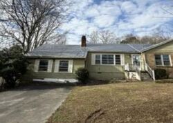 Pre-foreclosure in  PLEASANT VIEW RD Knoxville, TN 37914