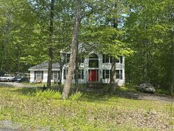 Pre-foreclosure in  ROSEWOOD RD Stroudsburg, PA 18360