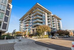 Pre-foreclosure in  NW RIVERSCAPE ST  Portland, OR 97209
