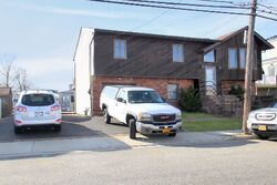Pre-foreclosure in  S 9TH ST Lindenhurst, NY 11757