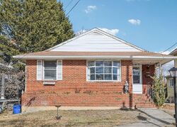 Pre-foreclosure in  PARK AVE Collingswood, NJ 08108