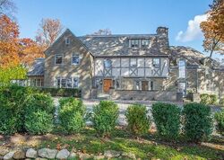Pre-foreclosure in  OVAL RD Essex Fells, NJ 07021